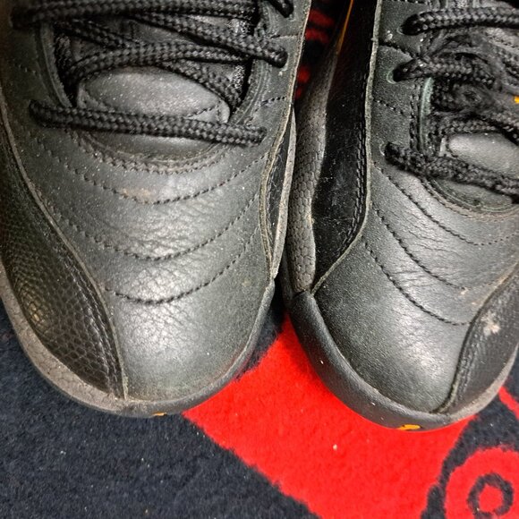 %Size 8 Nike Air Jordan 12 \